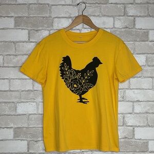 Sunny Yellow Floral Chicken Graphic Tee Size M
